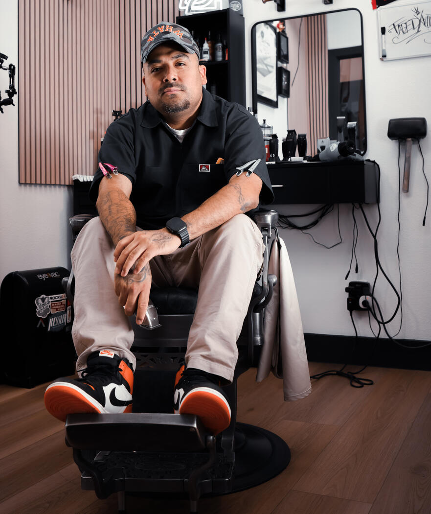 Arturo 2ROW Barber Headshot Dallas photographer for lifestyle shoots and personal headshots